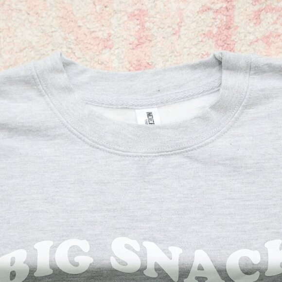 Womens Graphic Sweatshirt - Picture 4 of 5